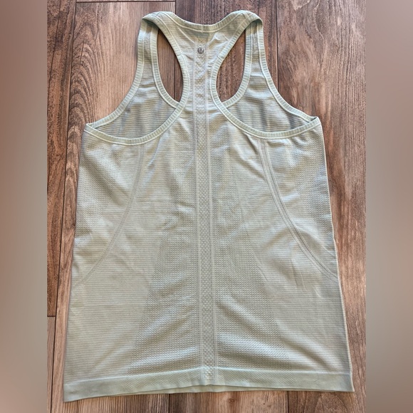 Lululemon Run: Swiftly Tech Racerback
Mint - Picture 4 of 6